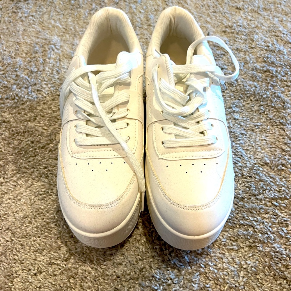 Brand new white tennis shoes